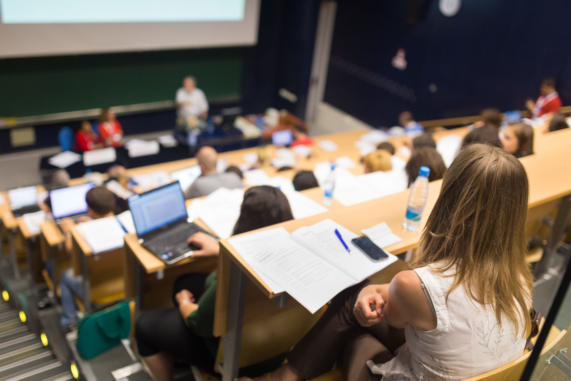 Hochschulmarketing - Studierende im Hörsaal